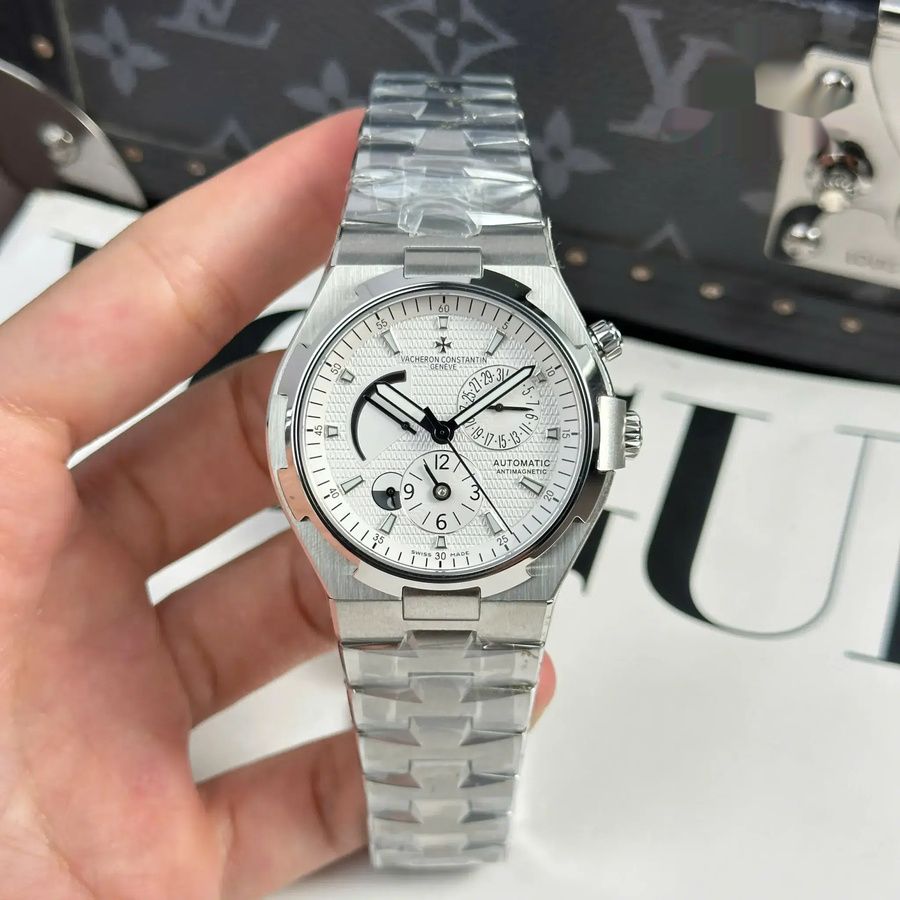 Klocka Vacheron Constantin Overseas